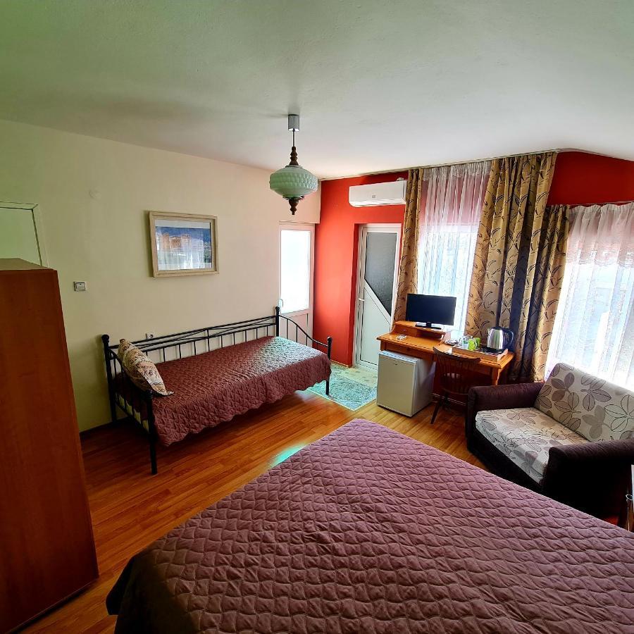 Fema Guest House Balčik Exteriér fotografie