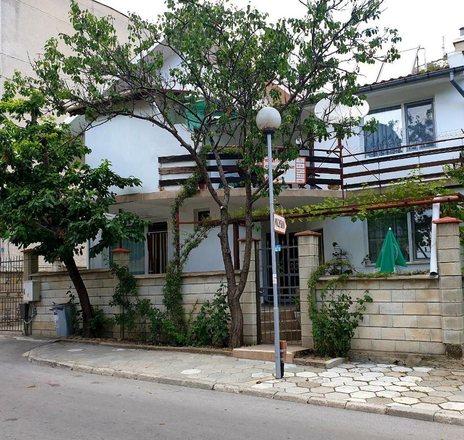 Fema Guest House Balčik Exteriér fotografie